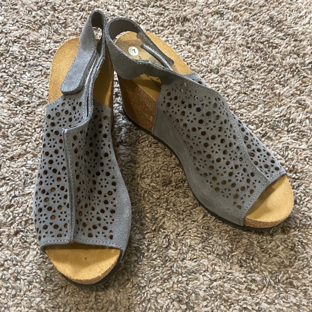 Mila Paoli Gray Laser-Cut Wedge Sandals with Ankle Strap